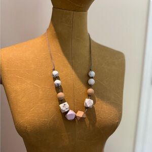 OZ & ELLA Elegant Silicone Geometric Beaded Necklace with Clasp Backing